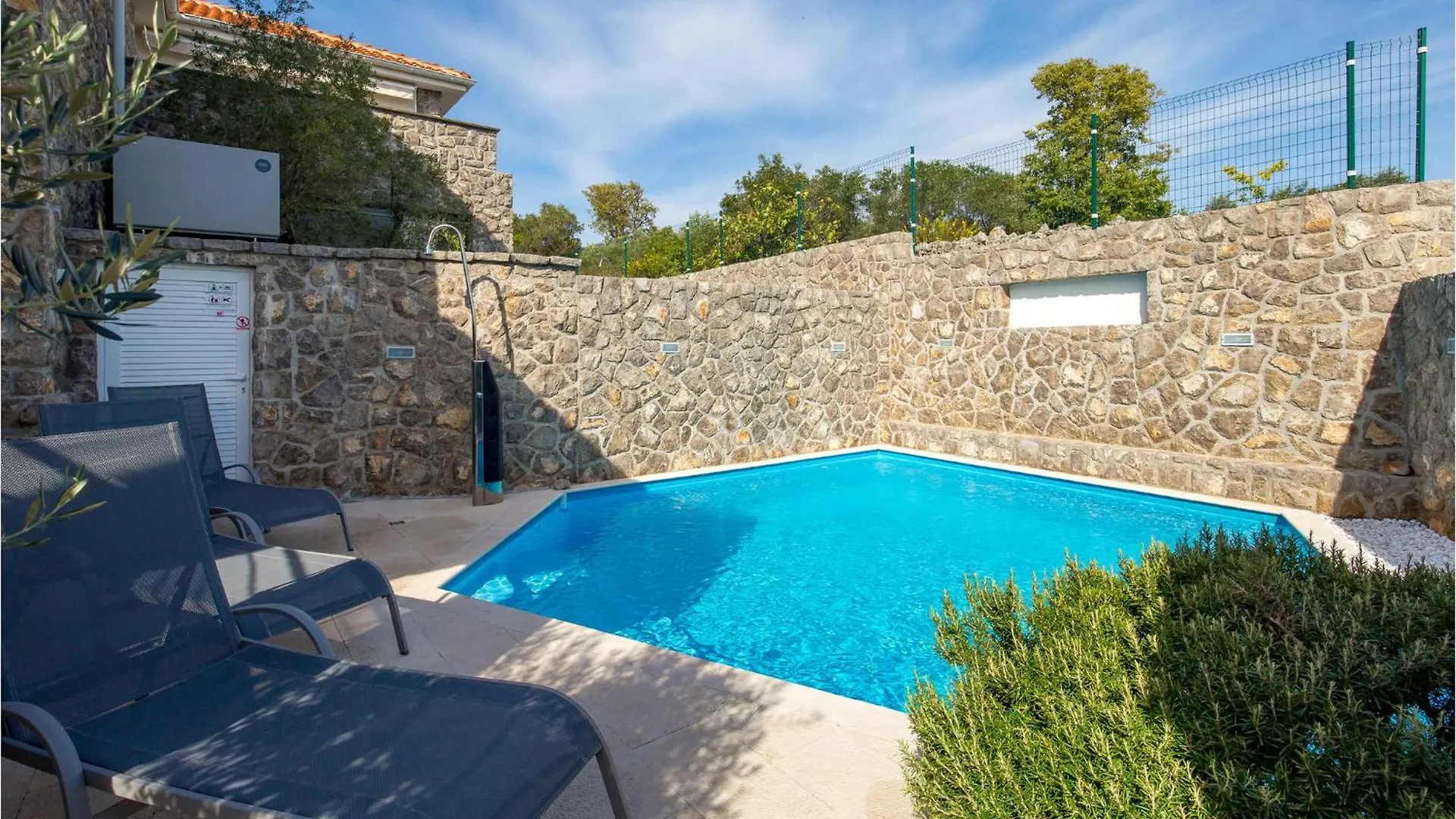 Gorgeous Home In Krk With Wifi Krk Town Holiday home